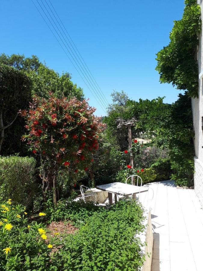 Appartements Dans Villa En Rez De Jardin Hyeres Exterior photo