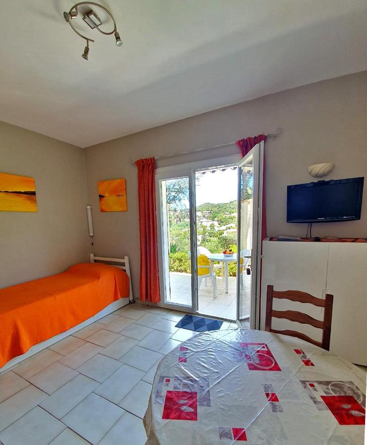 Appartements Dans Villa En Rez De Jardin Hyeres Exterior photo