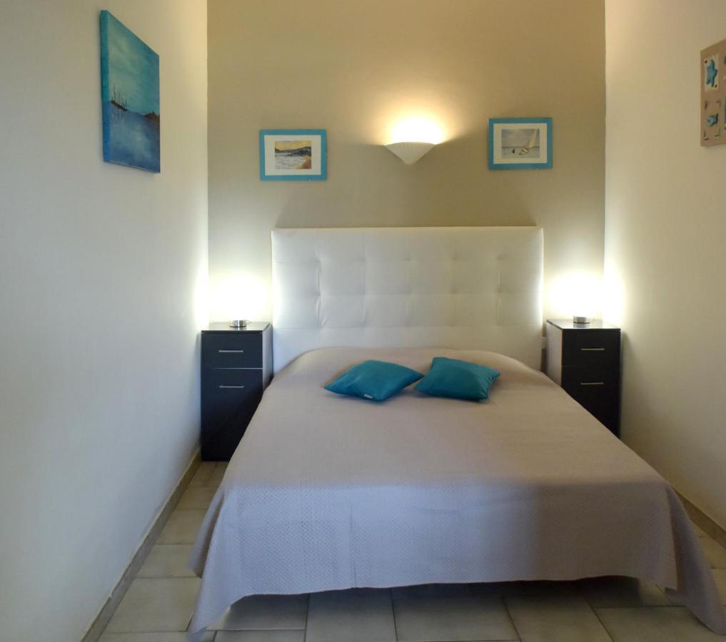 Appartements Dans Villa En Rez De Jardin Hyeres Exterior photo